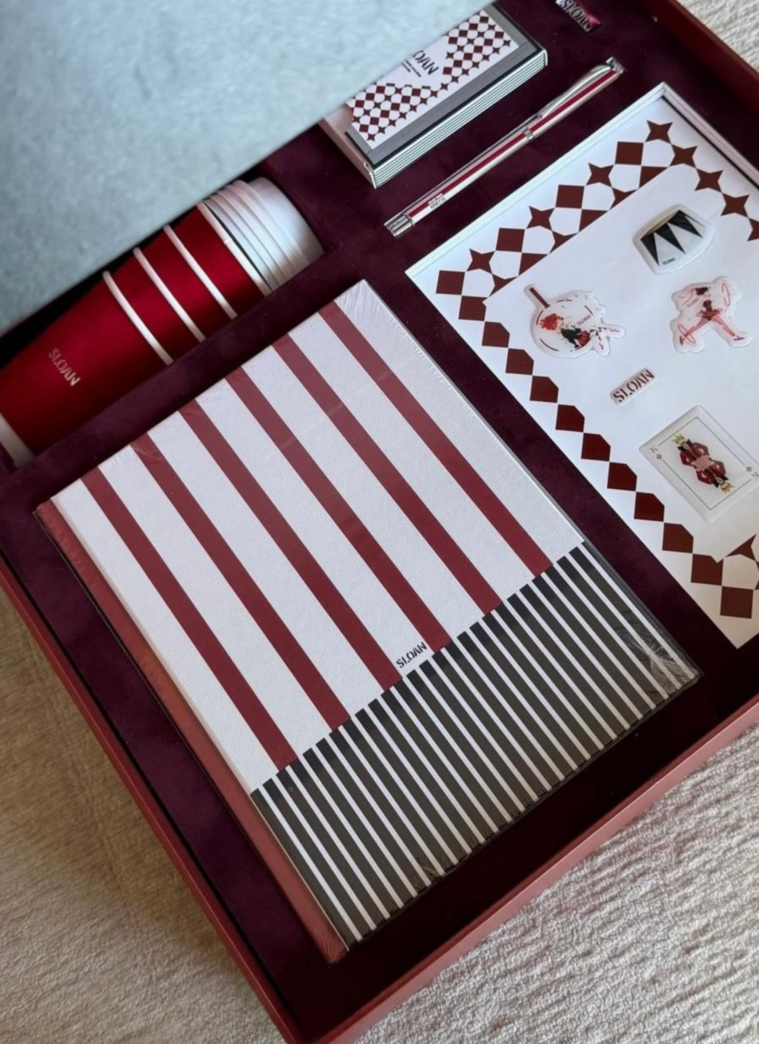 SLOAN COMMUNITY GIFT BOX- EMBRACE YOUR INDEPENDENT SPIRIT